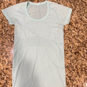 Lululemon swiftly tech short sleeve
